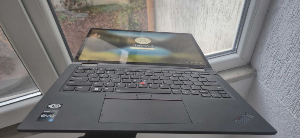 LENOVO YOGA X13 Gen3; Intel I7 12th gen/ 16GB/ 512SSD NVMe
