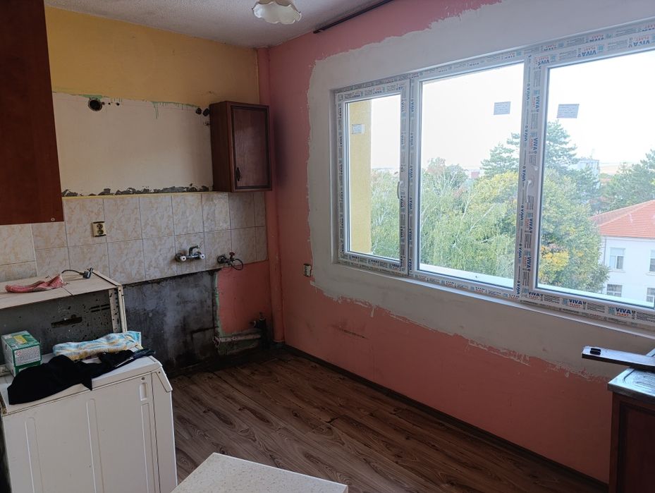 Продава се Тристаен апартамент в Тервел - 88 кв.м за 682 €/кв.м - Снимка #9