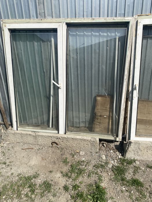 Пластиковые окно и дверь