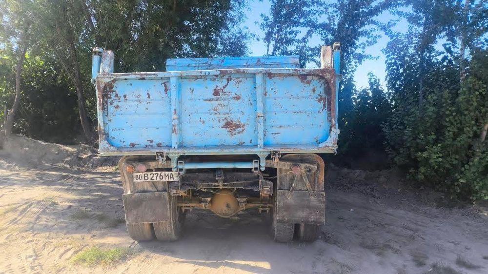 Зил 1987 yil yaxshi ishlaydi narxi  dizelda ishlaydi