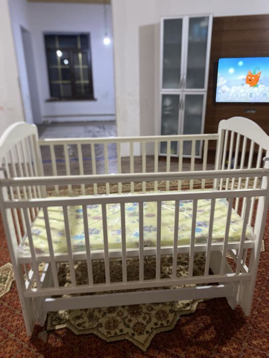 Продам манеж в хорошом состание