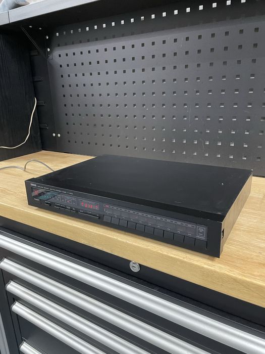 Tuner yamaha t-1000