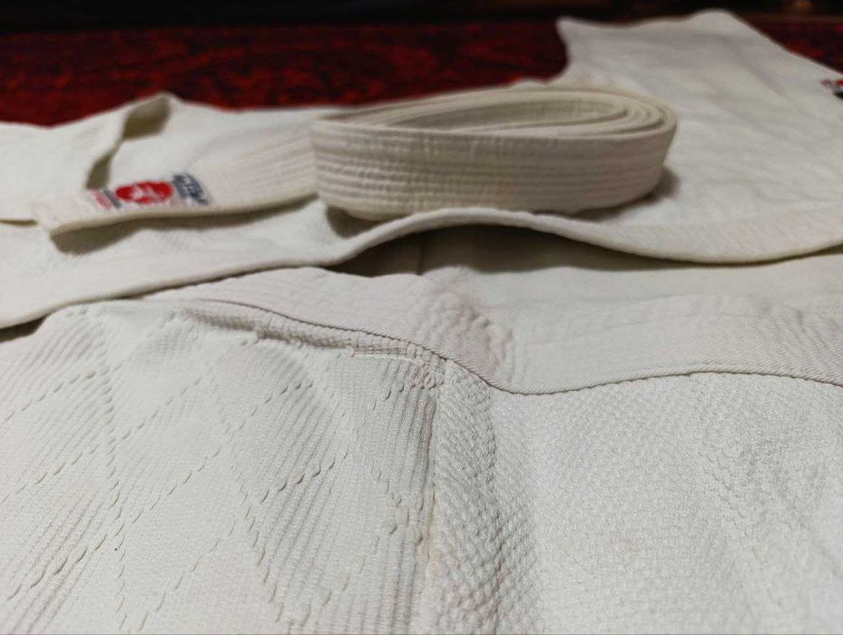 Кимано Дзюдоги белое,