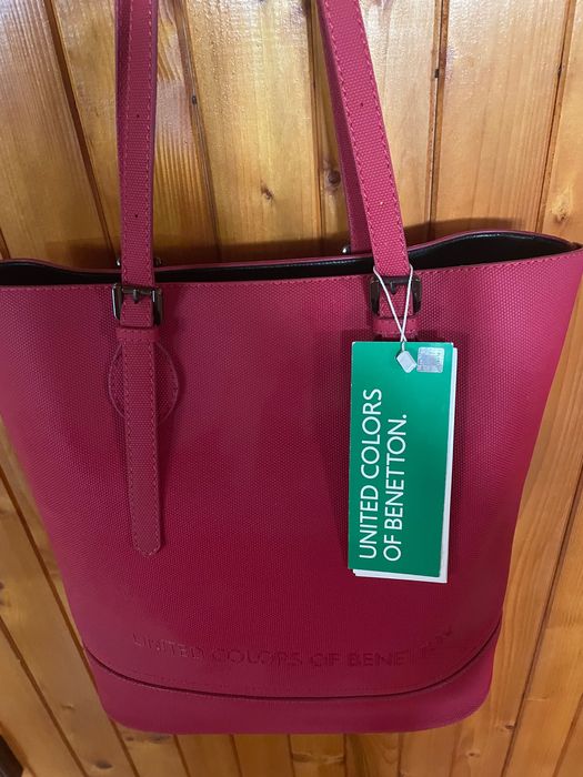 Червена чанта за рамо United colors of Benetton