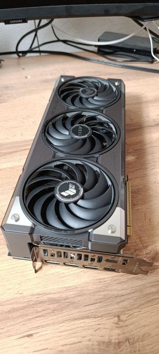 Видеокарта 5070 ASUS TUF  12 GB OC продам