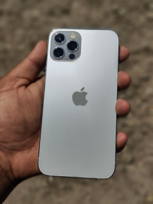 Vând iPhone 12pro