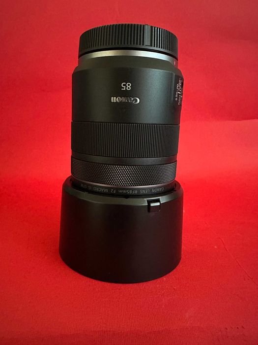 Obiectiv Canon RF 85mm F2 Macro IS STM