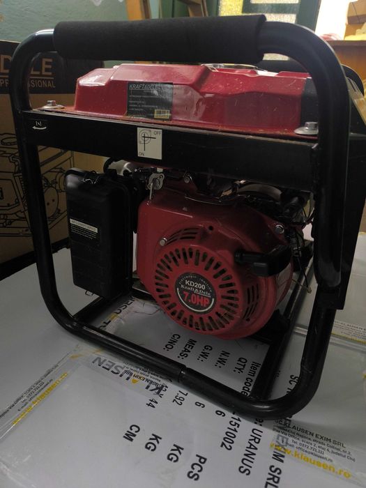 Vând generator Kraft&Dele Kd137 benzina 4 timpi, 3000 W, 12/230/380 V