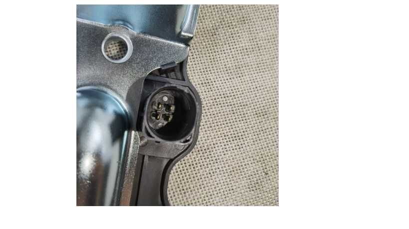 Лайсна дръжка багажник голф джета пасат VW Golf Jetta Passat  Touran