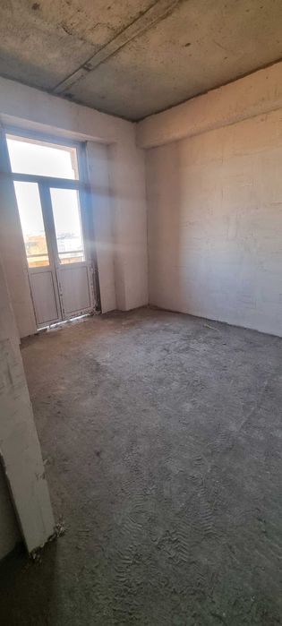 Продаётся квартира новострока в Центре города Андижан.