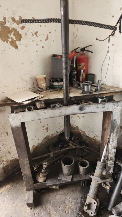 MOTOR XODOVOY Ustaxona jihozlari sotiladi arendasini berib ishlaysiz