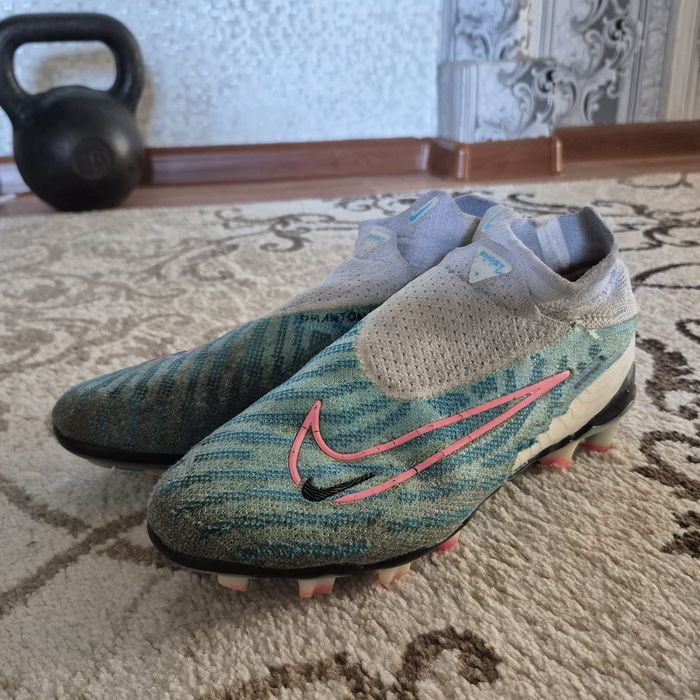 Продам бутсы nike