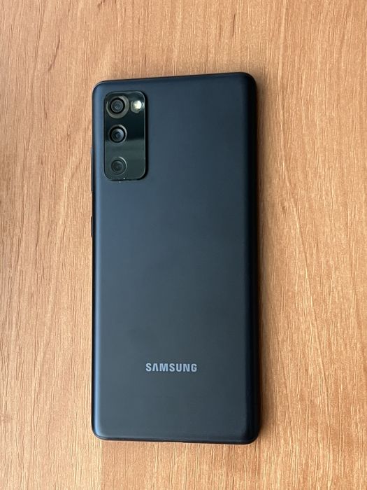 Смартфон Samsung S20FE