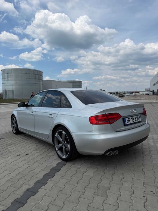 Audi A4 B8 S line 2.0 TDI 2009 | 226.000 km REALI | Fără Accidente | Webasto | Navi | S line