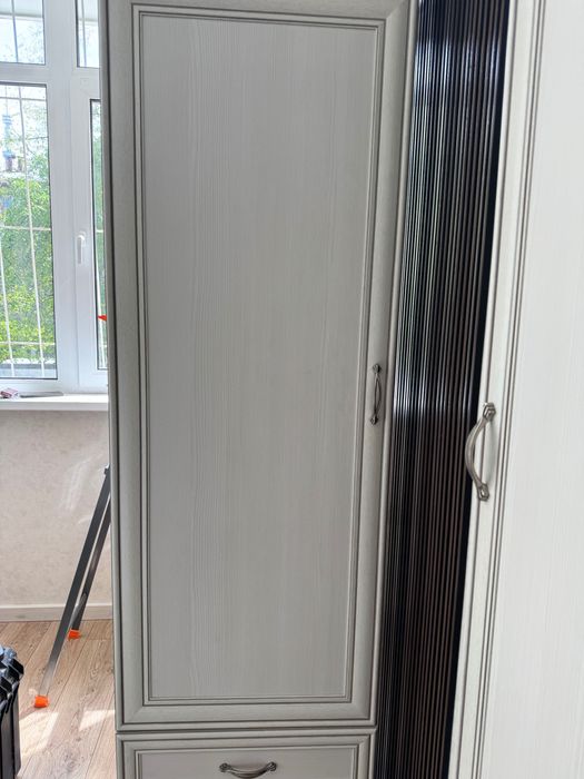 Продаю шкаф срочно