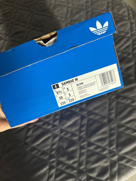 Новые кроссовки adidas
