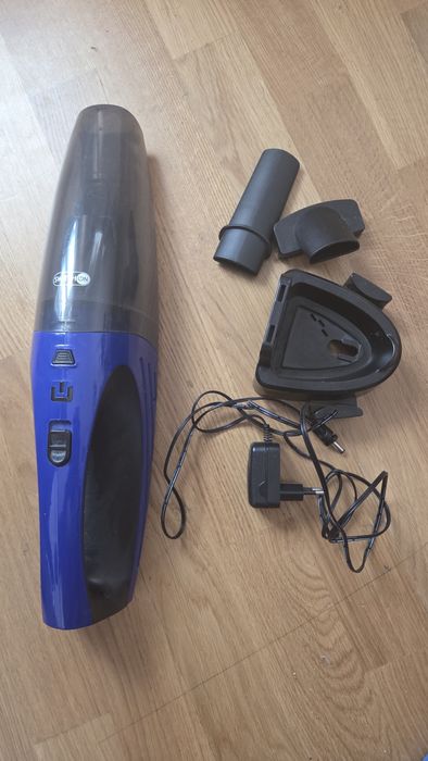 Aspirator de mână