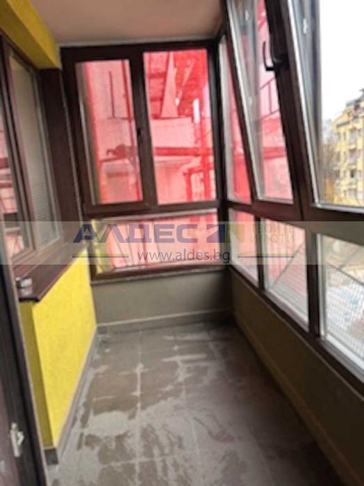 Дава се под наем Четиристаен апартамент в София, Стрелбище - 130 кв.м за 1000 € - Снимка #4