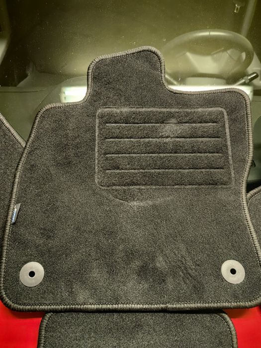 Оригинални мокетни стелки за Шкода Октавия4