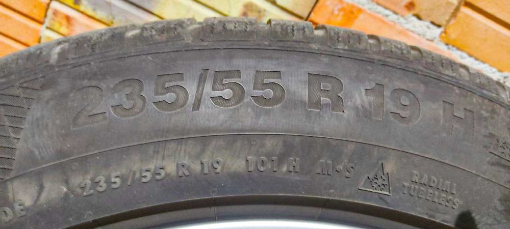 4 бр. Audi джанти със зимни гуми Continental