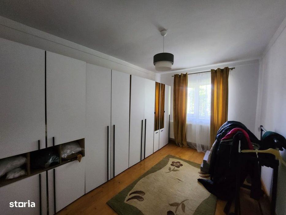 Casa in Dumbrava la E85 plus Spatiu Comercial
