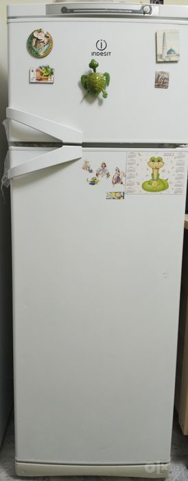 Продаётся холодильник INDESIT