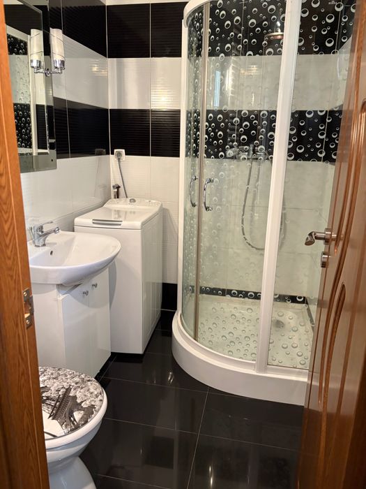 Vând apartament 3 camere