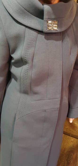 Продам женское пальто