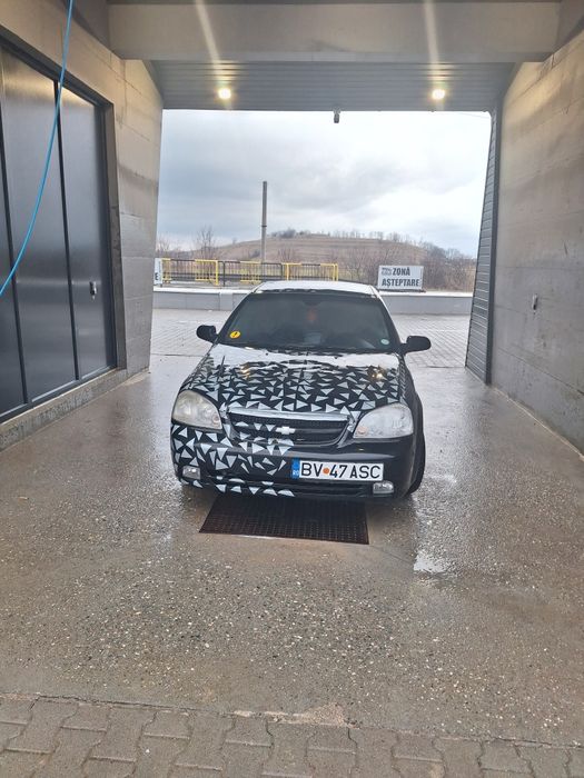 Vand sau schimb chevrolet lacetti