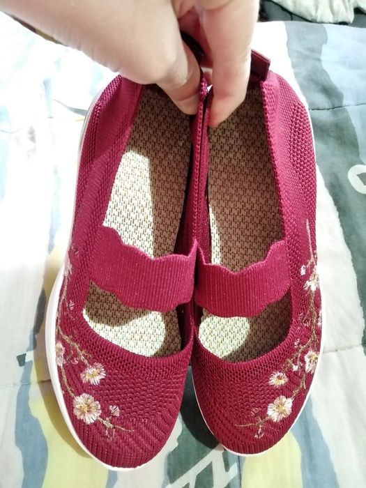 Papuci impletiti cu flori