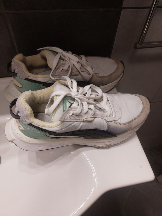 Продавам мъжки спортни обувки Puma 41 номер