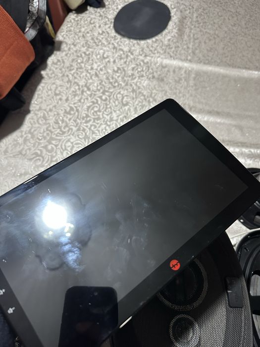 Mi manitor mafon va videoregistrator