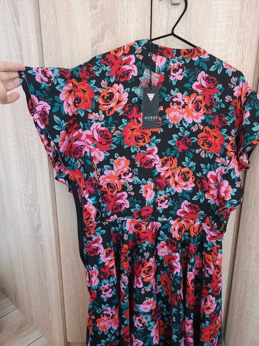 Дамска рокля Guess L р-р