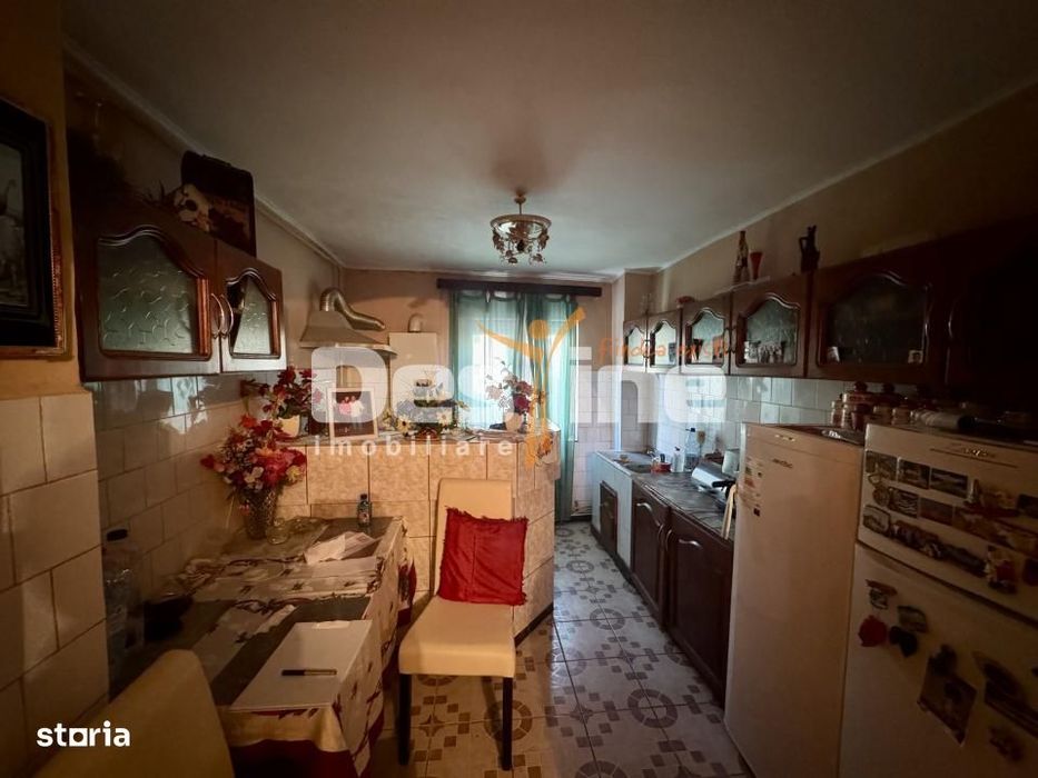 Apartament 3 camere et 1 Ultracentral Simeria