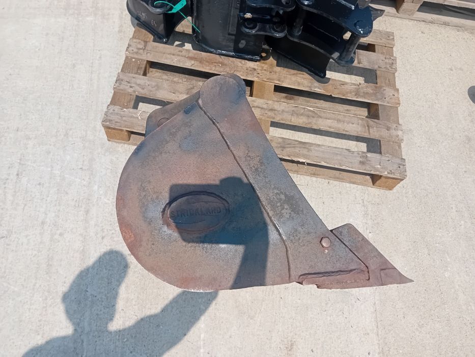 Cupa noua 60.cm miniexcavator 2.5 3 tone