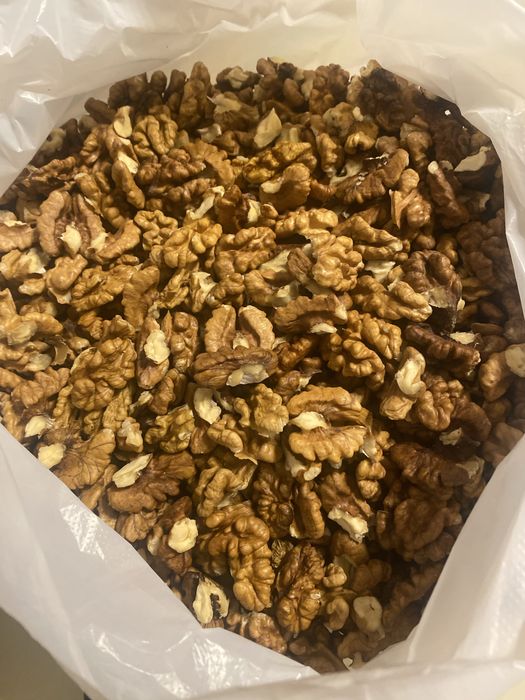 Miez de nuca de vânzare