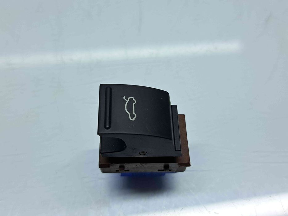 Buton deschidere portbagaj Volkswagen Passat B7 (365) Variant [Fabr 2