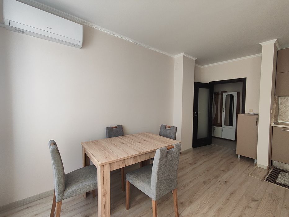 Дава се под наем Тристаен апартамент в Варна, Колхозен пазар - 90 кв.м за 637.5 € - Снимка #2