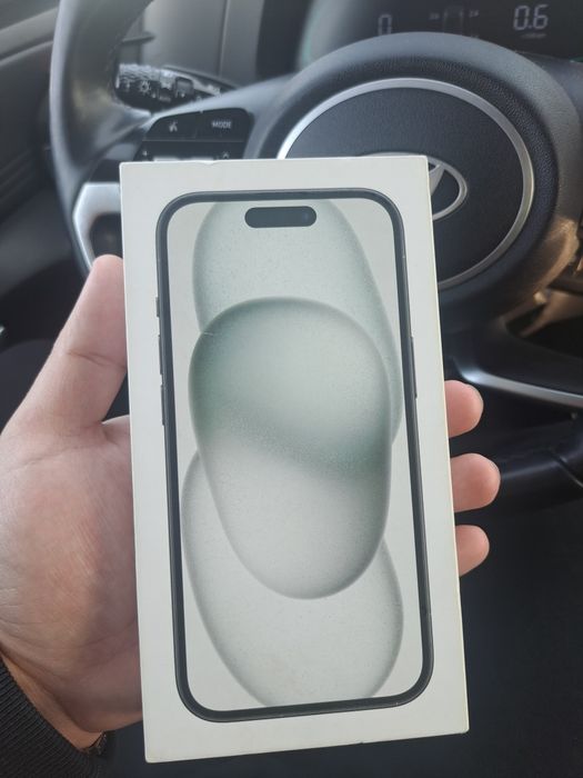 Продаю Iphone 15