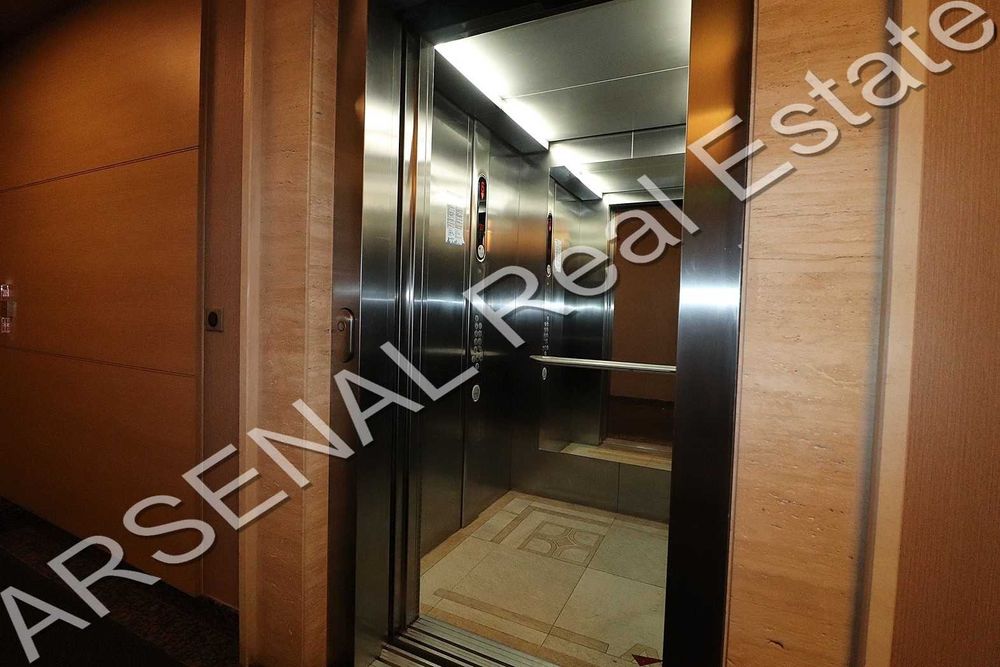 Дава се под наем Тристаен апартамент в София, Изток - 146 кв.м за 1500 € - Снимка #2