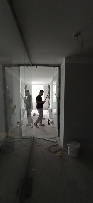 Kaloni oynalar órnatish