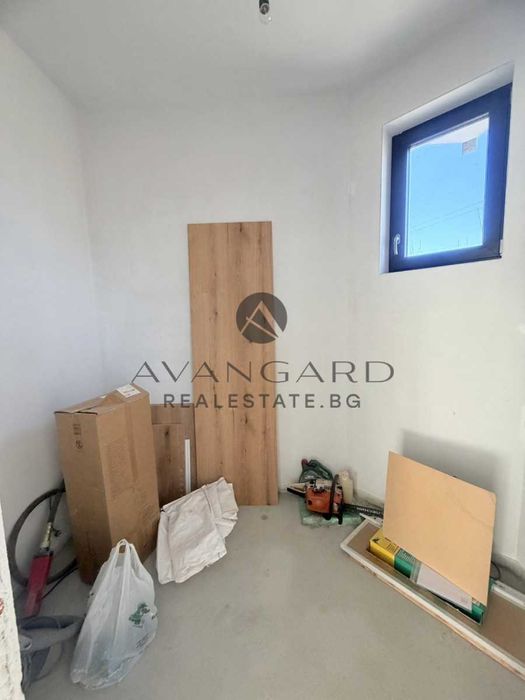 Продава се Къща в с. Златитрап, Област Пловдив - 263 кв.м за 703 €/кв.м - Снимка #3