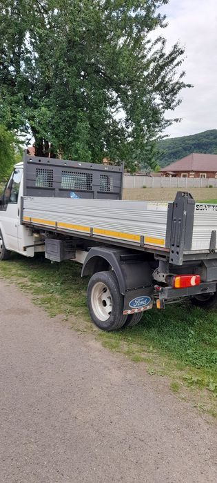 Camionetă Ford Tranzit
