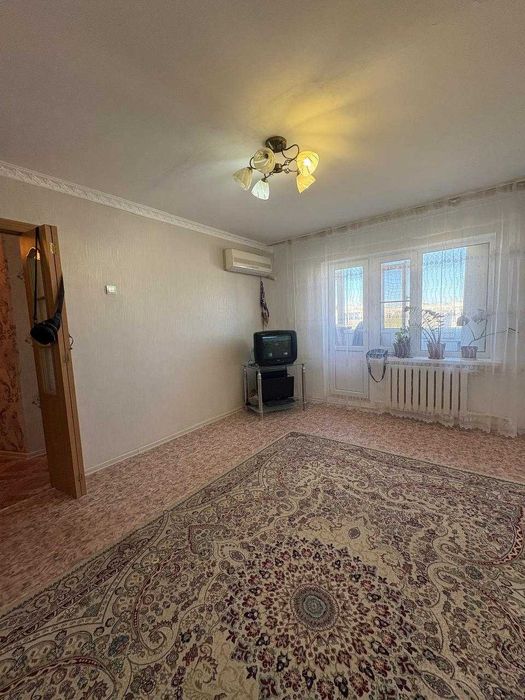 Продам 2 кв р-н 8  микрорайон