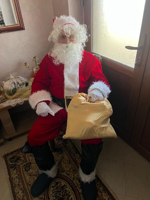 Închiriez costum de Moș Crăciun  (XL-XXL)