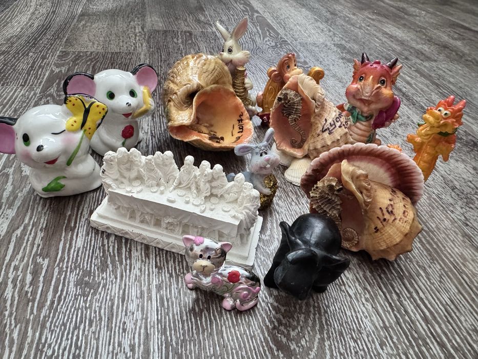 Статуэтки фигурки