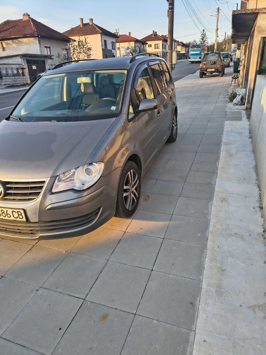 Vw туаран 2.0i 2007 г.