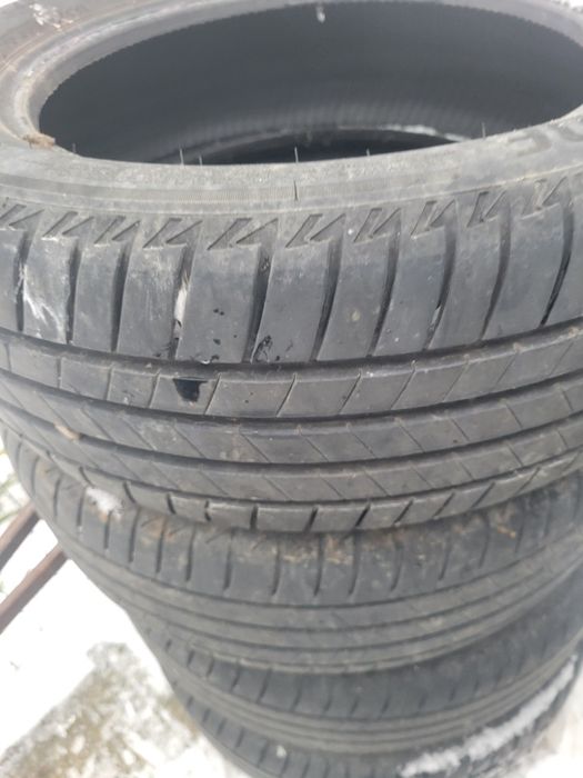 De vanzare cauciucuri