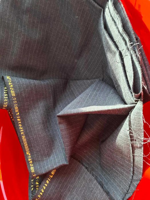 Качествени платове.Перфектно състояние.