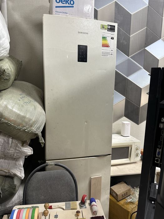 холодильник Samsung